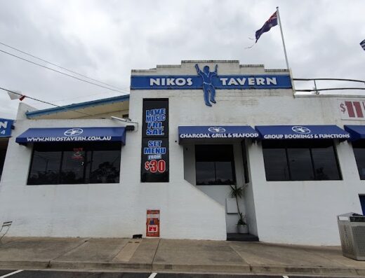 Nikos Tavern